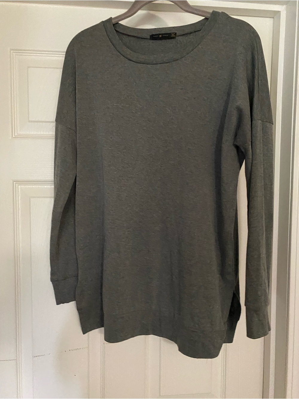 American Eagle Outfitters Heather Gray Crewneck Sweater